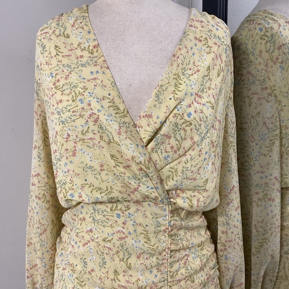 PALE BUTTER YELLOW FLORAL MILKMAID MABLE DRESS WRAP TOP W/ROUCHED SKIRT KEYHOLE - Picture 3 of 12